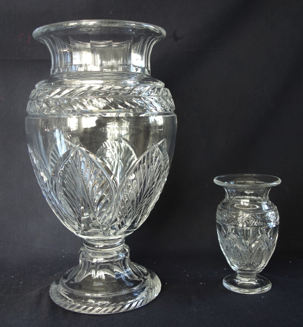 Detail — Tall St Louis crystal vase, Empire style cut pattern - 35,5cm