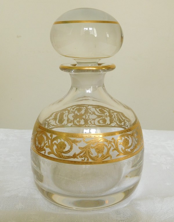 Détail — Flacon à parfum en cristal de St Louis, modèle Thistle - signé - 14cm