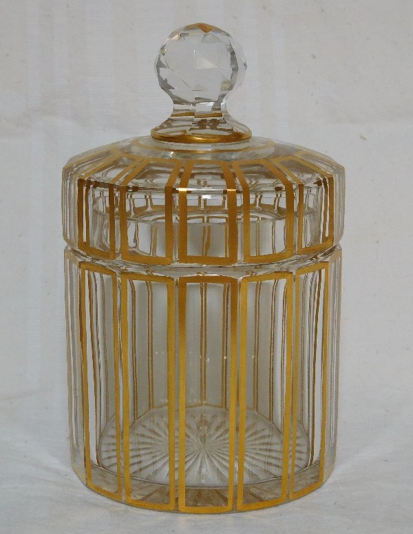 Détail — Boîte à poudre en cristal de Baccarat, modèle Cannelures réhaussé de filets or