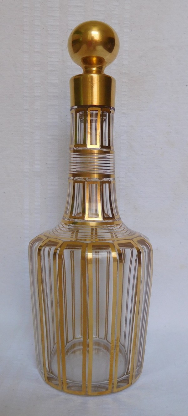 Détail — Carafe à liqueur en cristal de Baccarat, modèle Cannelures réhaussé de filets or