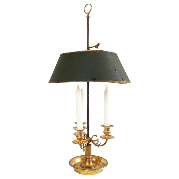 Lampe bouillotte de style Louis XVI en bronze ciselé et doré, début XIXe siècle