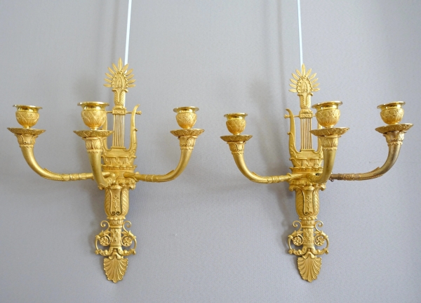 Detail — Paire d'appliques Empire en bronze doré au mercure, 3 bras de lumière - attribuées à Claude Galle