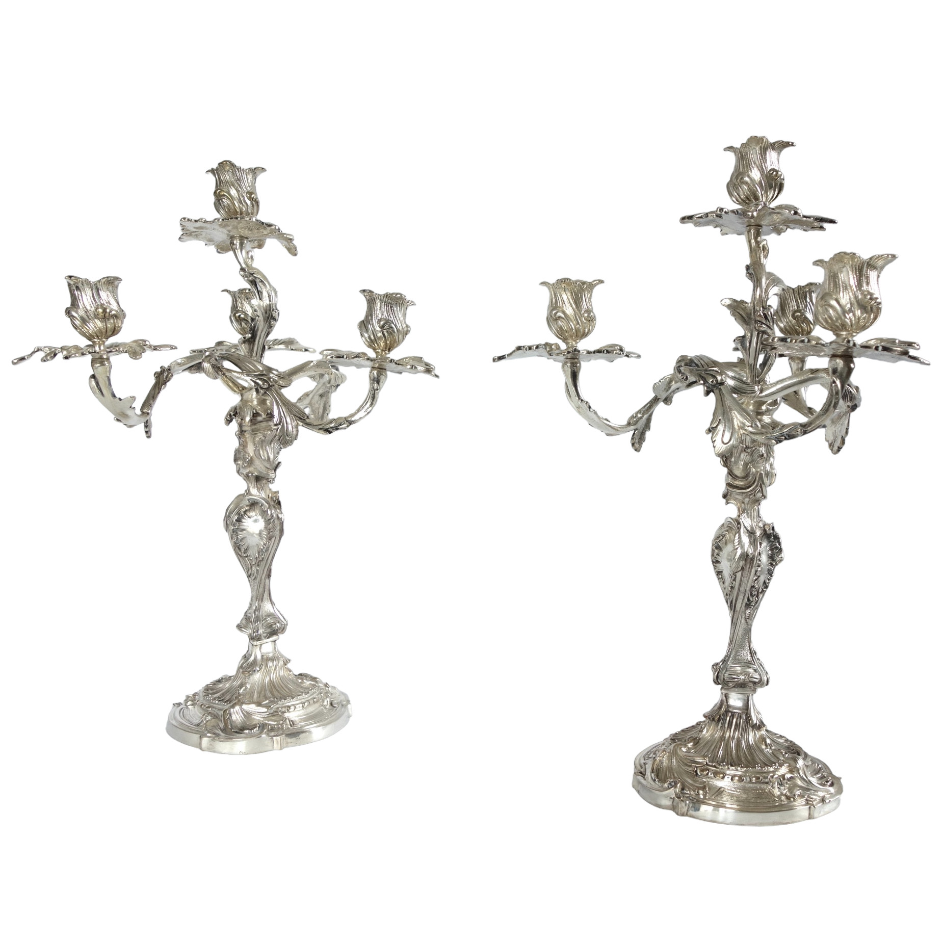 Paire de grands candélabres de style Louis XV Rocaille en bronze argenté d'après Meissonnier