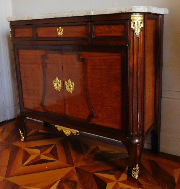 Détail — Buffet, commode à portes, meuble d'entre-deux en acajou et bois rose, époque Transition
