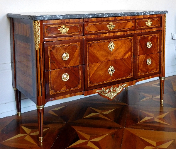Detail — Louis XVI marquetry commode / chest of drawers stamped Guignard, 18th century