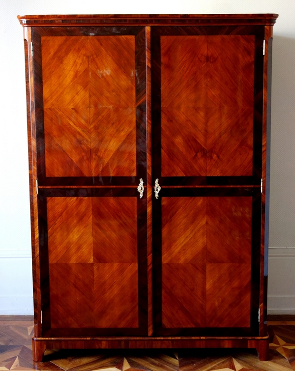 Detail — Claude Charles Saunier : large marquetry wardrobe - Louis XV Transition period - stamped