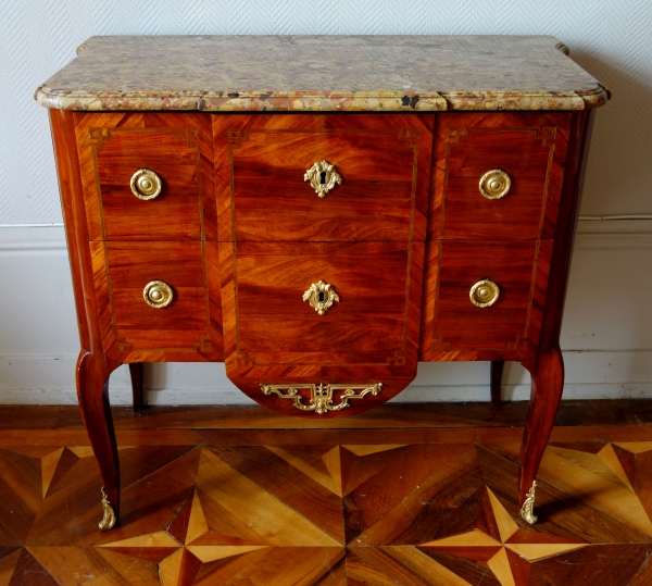 Détail — Guillaume Kemp : commode à la grecque d'époque Transition en bois de rose, estampillée