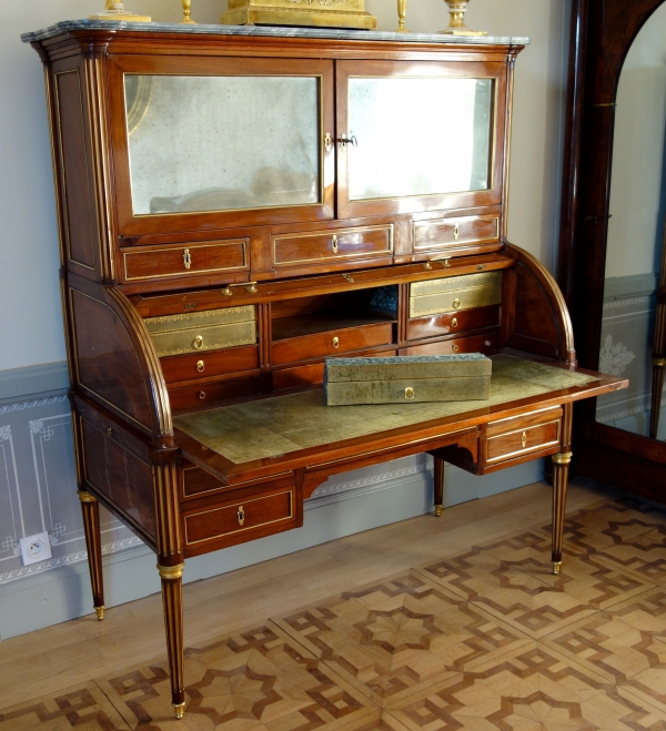 Detail — Louis XVI mahogany cylinder desk, late 18th century
