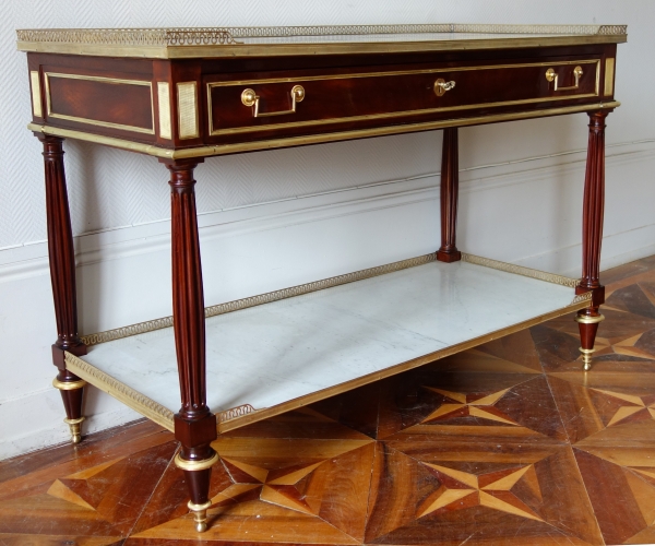 Détail — Nicolas Grevenich : grande console desserte en acajou et bronze doré - fin de l'époque Louis XVI
