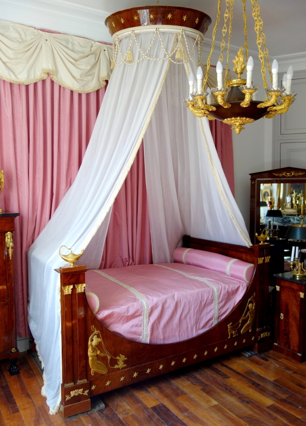 Detail — Empire mahogany and ormolu canopy bed and its matching bedside table, early 19th century