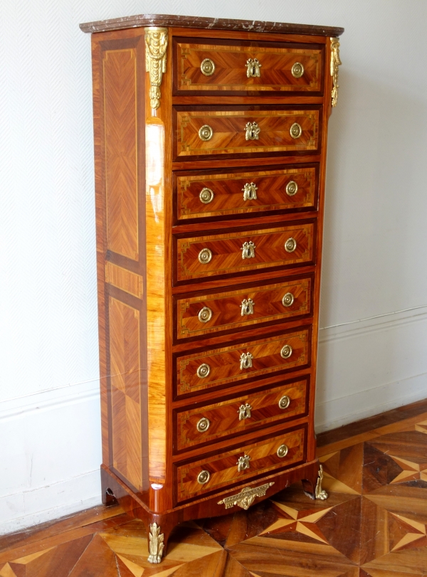 Détail — Semainier chiffonnier en marqueterie d'époque Louis XV Transition dans le goût de Nicolas Petit