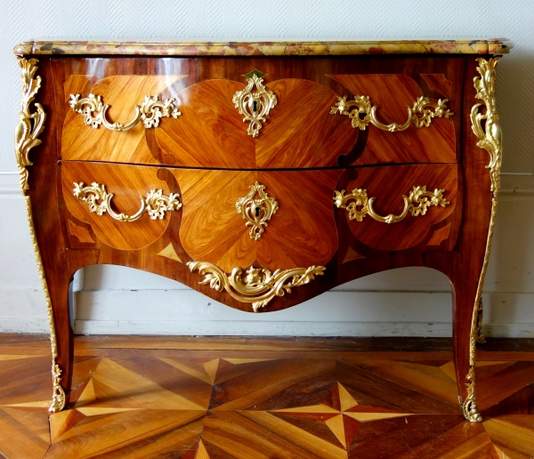 Detail — Louis XV marquetry commode stamped Antoine Mathieu Criaerd, 18th century