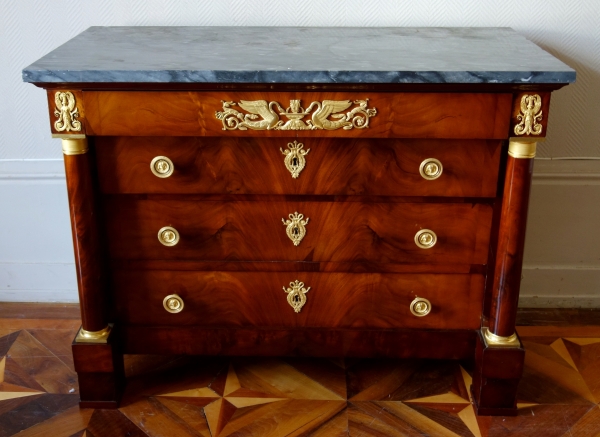 Détail — Secrétaire et commode en suite d’époque Empire, acajou, bronze doré, marbre bleu Turquin