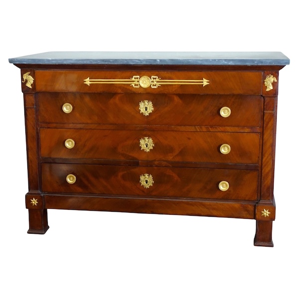 Jacques Muller - Commode Empire d'officier en acajou et bronze doré aux attributs de la Guerre - estampillée