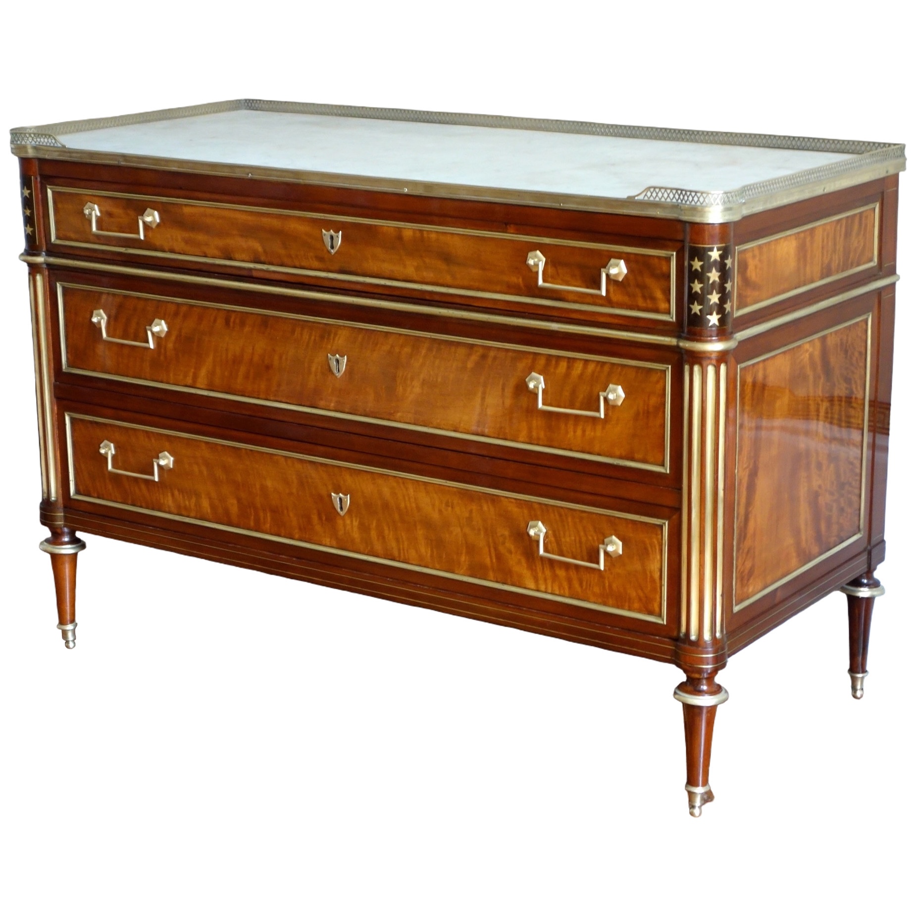 Commode d'époque Directoire en plaquage de citronnier et d'acajou