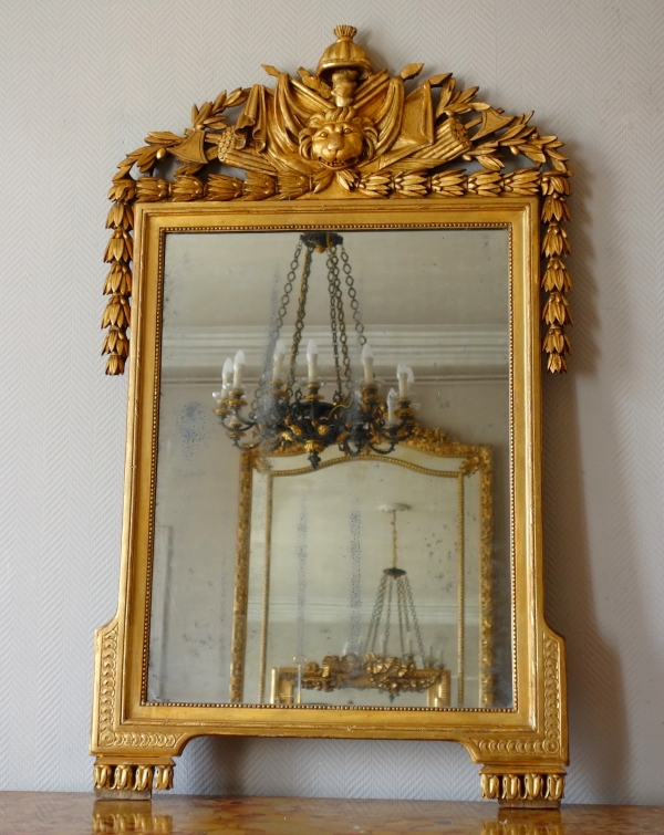 Detail — Tall Louis XVI mirror, Hercules attributes, gold leaf gilt wood frame - late 18th century