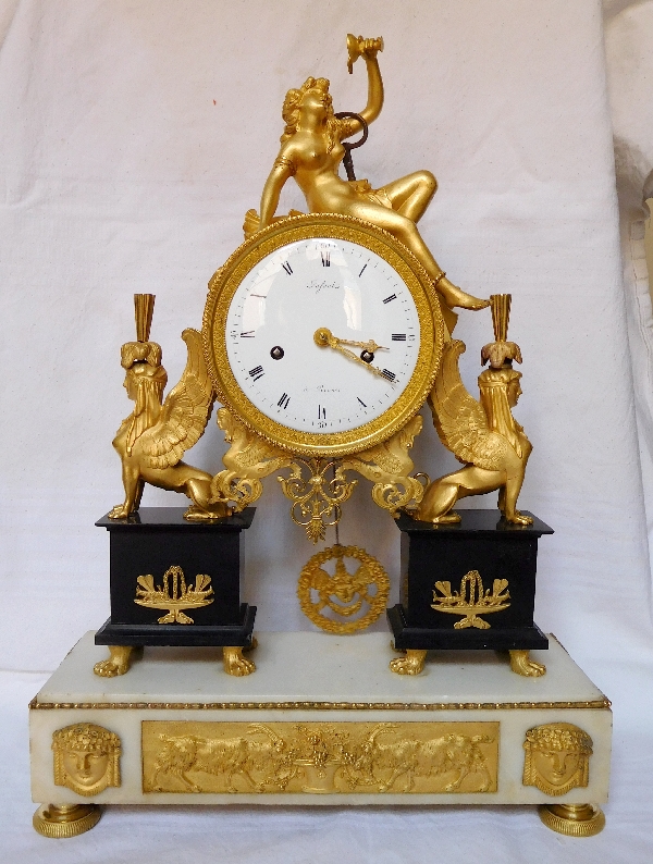 Detail — Late 18th century ormolu and marble clock - Louis XVI Directoire period