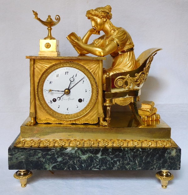 Détail — Pendule La Liseuse, d'après Reiche par Claude Galle & Grand Girard, bronze doré, époque Empire