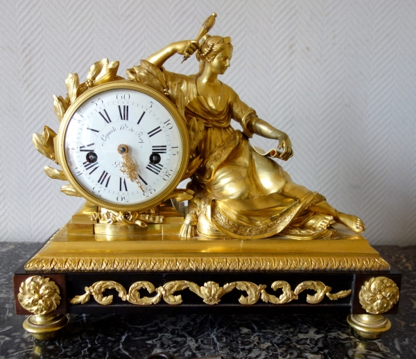 Détail — Lepeaute, horloger du Roi : pendule à la grecque d'époque Louis XV - vers 1770