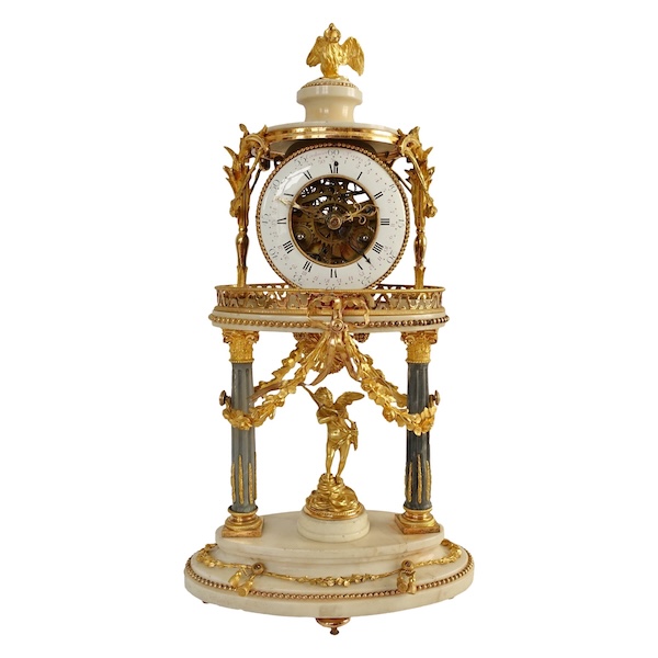 Louis XVI mantel clock and its dome - late 18th century