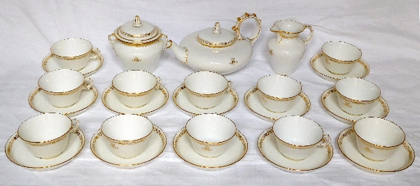 Detail — Sevres porcelain : complete tea set for 12 guests, Peyre pattern, 1888