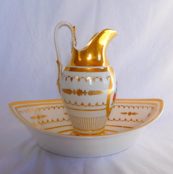 Detail — Empire Paris porcelain hand washing set - early 19th century circa 1830