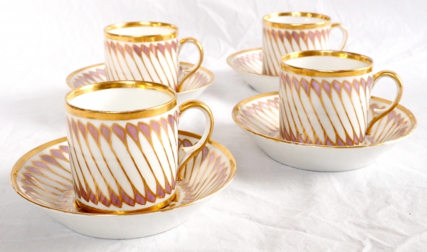 Detail — Dagoty : set of 4 Paris porcelain Empire coffee cups - signed