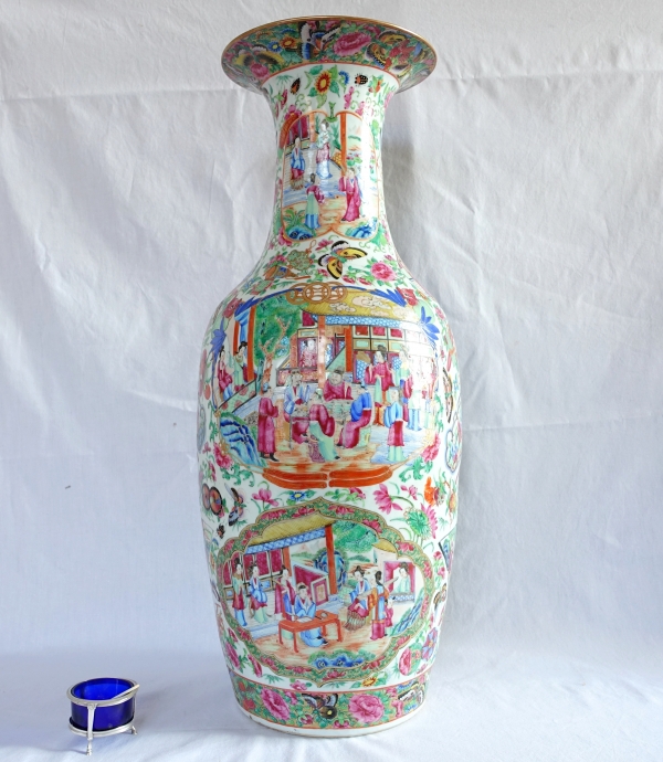 Détail — Très grand vase potiche en porcelaine de Canton polychrome et dorée - Chine, XIXe siècle - 65cm
