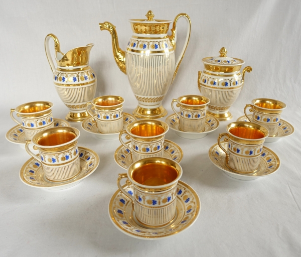 Détail — Service à café complet pour 8, porcelaine dorée et bleue, époque Empire Restauration - 11 pièces