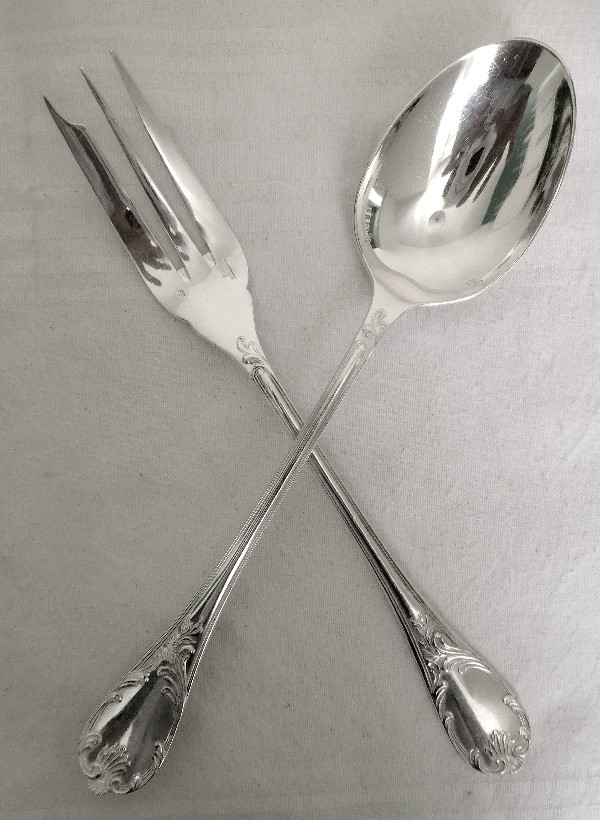 Detail — Christofle : silver plated serving set, Marly pattern