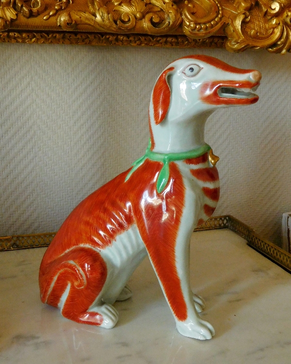 Detail — Qianlong dog, 18th century Chinese porcelain