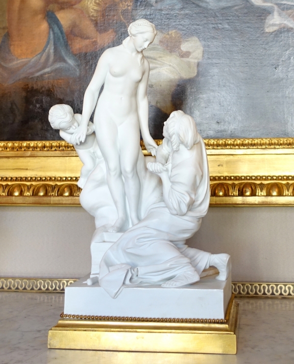 Détail — Grand biscuit de porcelaine, allégorie de la sculpture de Falconet - style Louis XVI bronze doré