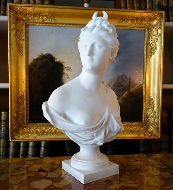 Detail — Tall goddess Diana biscuit bust after Houdon, neoclassical decoration