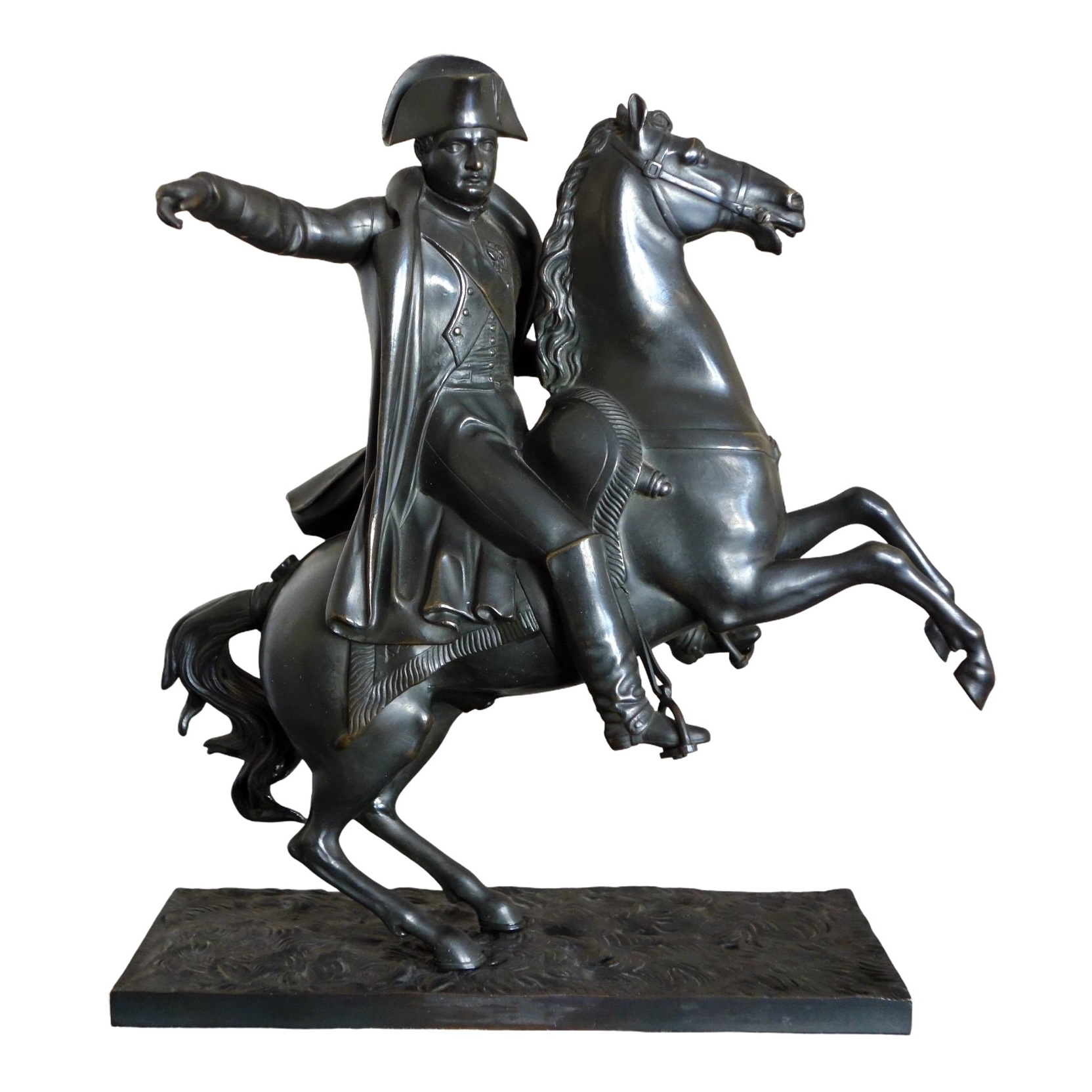 L'Empereur Napoleon à cheval, bronze à patine brun noir d'époque début XIXe siècle