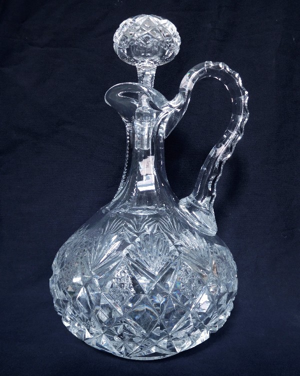 Détail — Aiguière / carafe à vin en cristal de St Louis, modèle Florence - signée