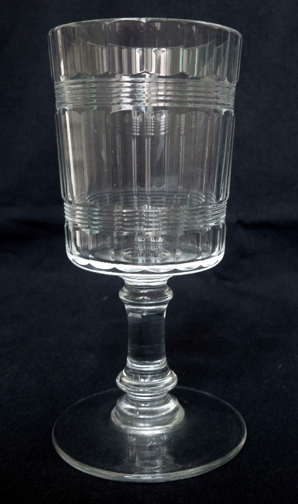 Détail — Verre à vin blanc en cristal de Baccarat, modèle proche de Chicago à double filet - 10,7cm
