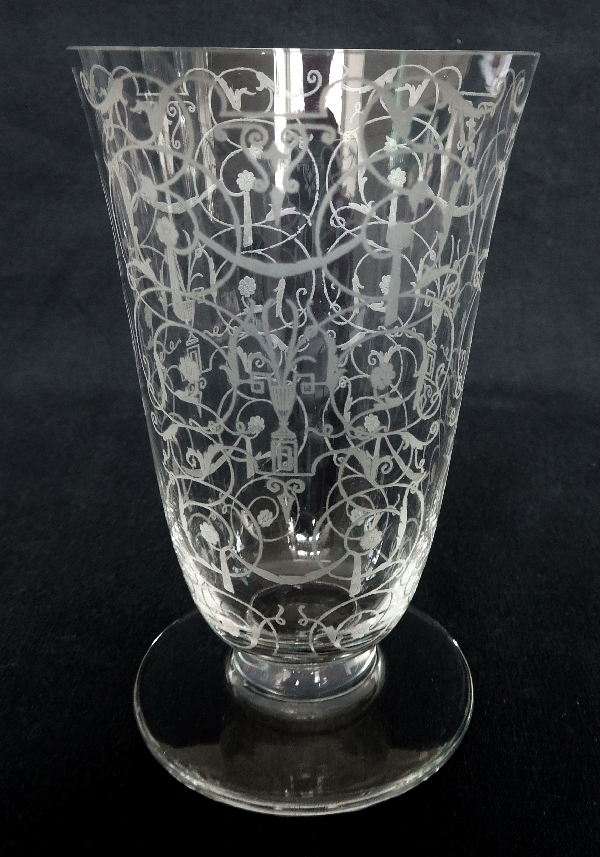Detail — Baccarat crystal champagne flute, Michelangelo pattern