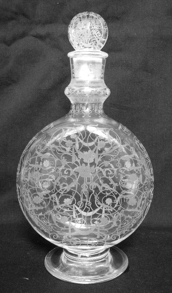Détail — Carafe / flacon en cristal de Baccarat, modèle Michelangelo (Michel Ange) - signée