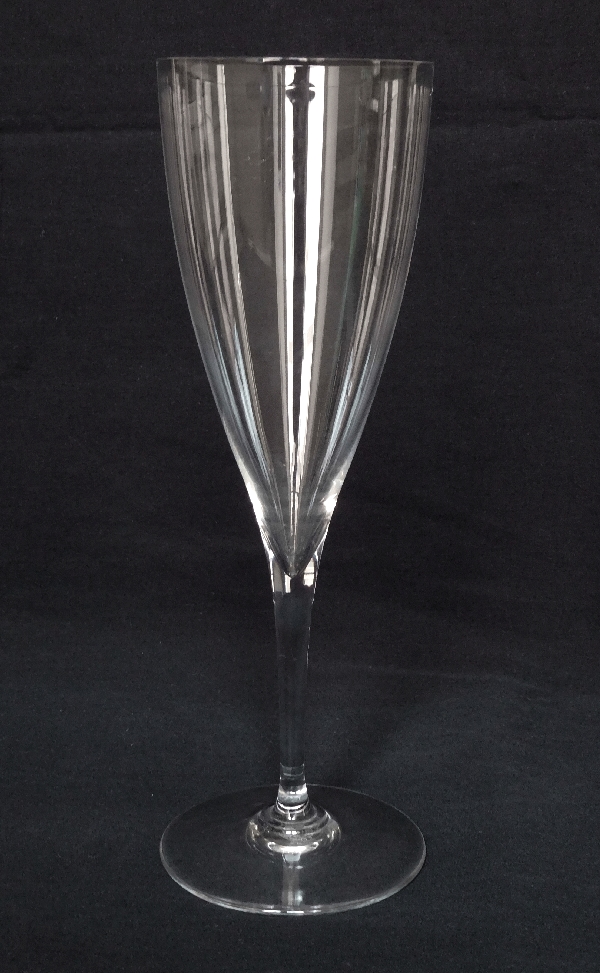 Detail — Baccarat crystal wine glass, Dom Perignon pattern - 20.7cm - signed