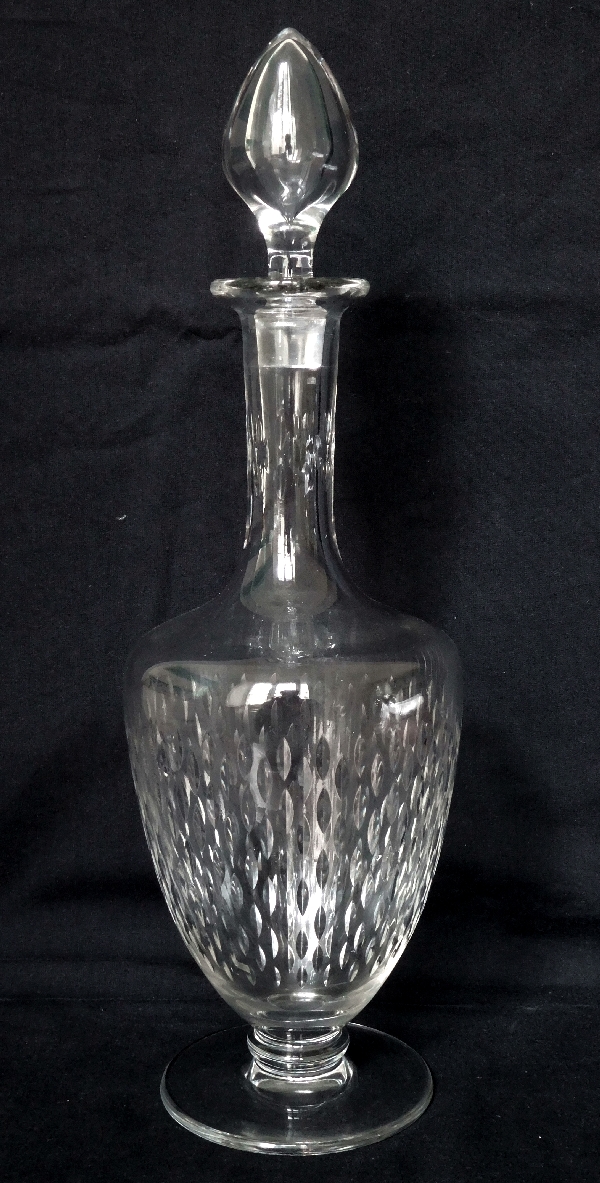 Detail — Baccarat crystal wine decanter, Paris pattern - signed
