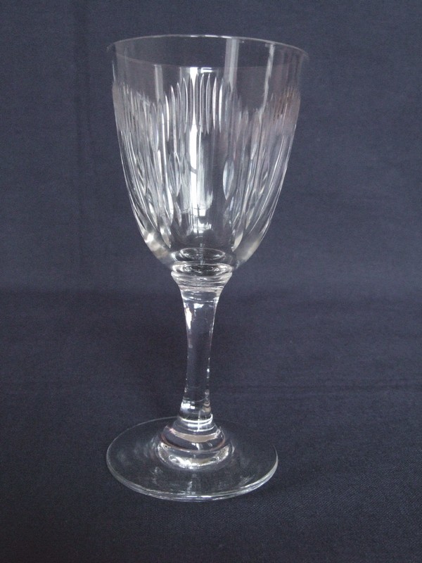 Détail — Verre à porto ou à vin blanc en cristal de Baccarat, modèle Molière, 11,6cm