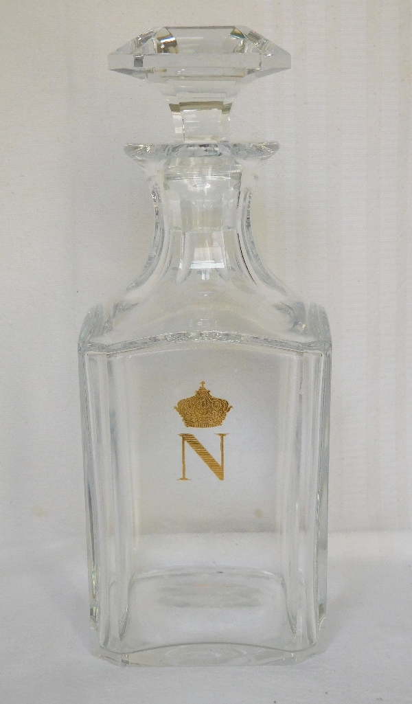 Détail — Carafe à cognac en cristal de Baccarat, modèle Perfection Napoléon - signée
