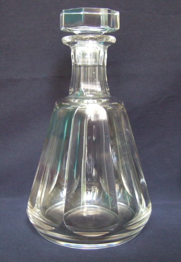 Détail — Carafe à vin en cristal taillé de Baccarat, modèle Talleyrand (dérivé d'Harcourt), signé