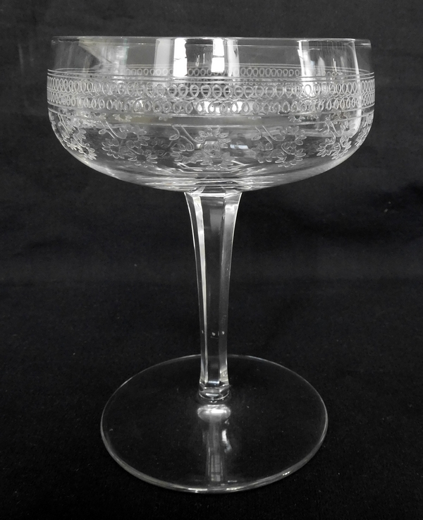 Detail — Baccarat cristal champagne glass, Pompadour pattern