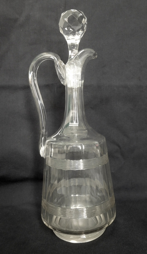 Détail — Aiguière / carafe à eau en cristal de Baccarat, modèle proche de Chicago à double filet