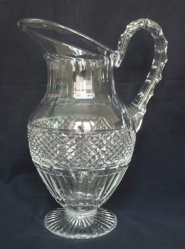 Détail — Pichet / broc / carafe à eau en cristal de St Louis, modèle Trianon - signé