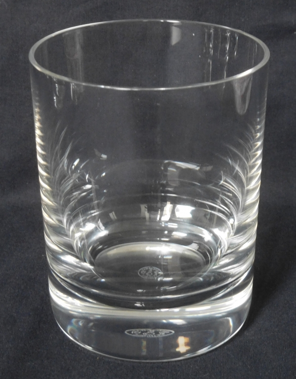 Détail — Grands verres à whisky en cristal de Baccarat, modèle Perfection - 9,6cm - signé