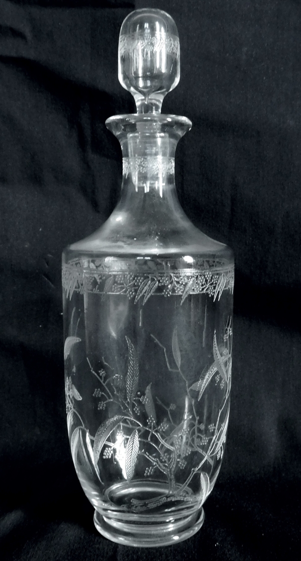 Détail — Carafe à liqueur en cristal de Baccarat, modèle Mimosas