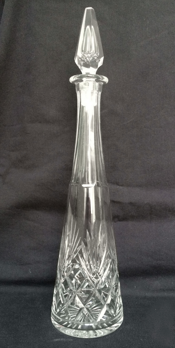 Détail — Carafe à liqueur en cristal de Saint Louis, modèle Massenet