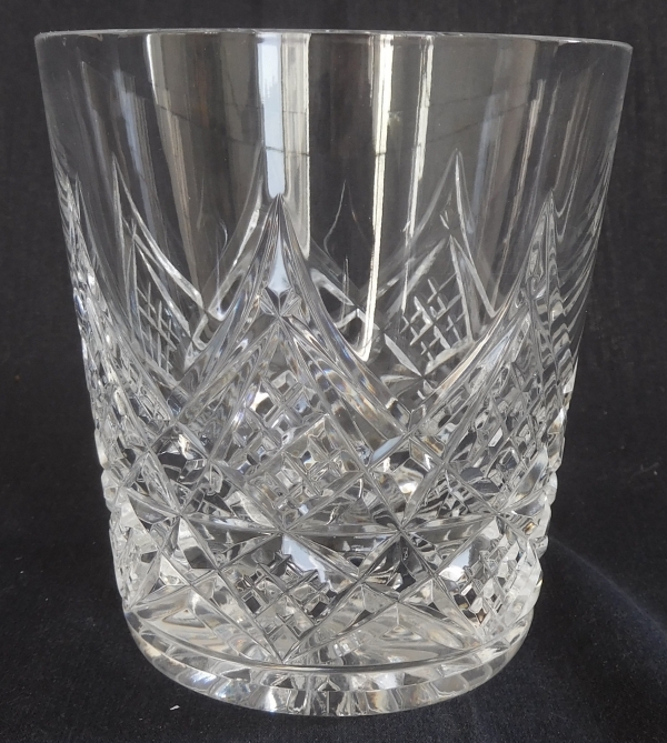 Détail — Verre à whisky en cristal de Baccarat, modèle Colbert - signé - 9,4cm